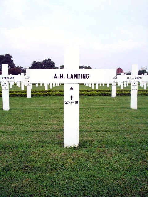 landing.a.h.2005.jpg