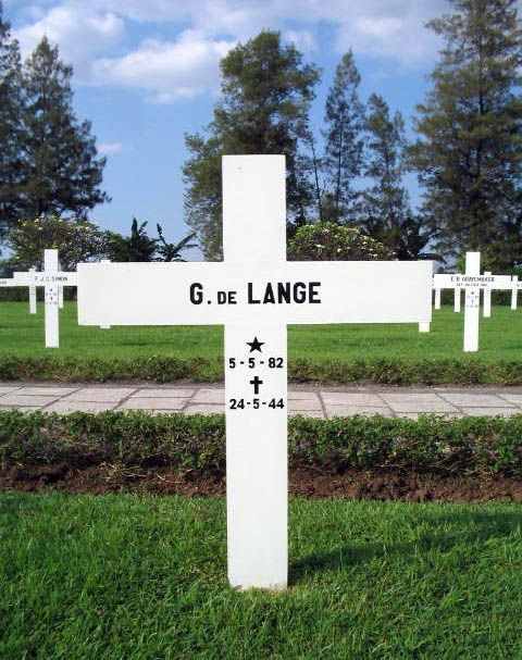 lange de g.2004.jpg