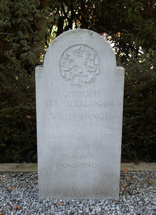 T.M.de Lange.jpg
