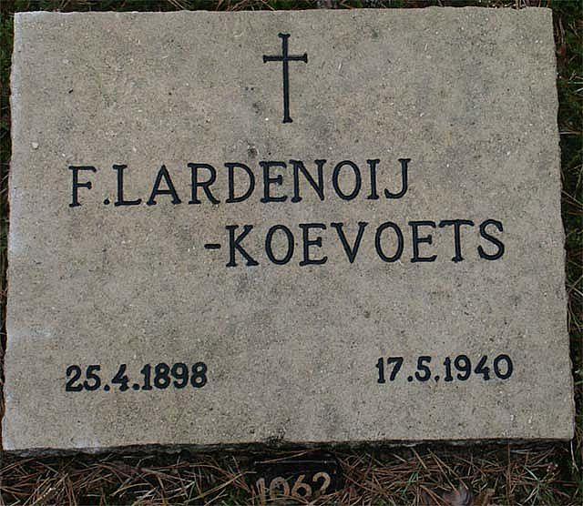 Lardenoij-Koevoets.F.2005.jpg