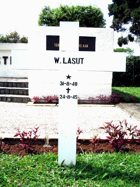 lasut.w.2005.jpg