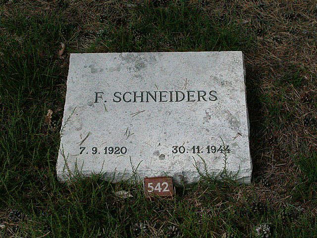F.Schneiders.jpg
