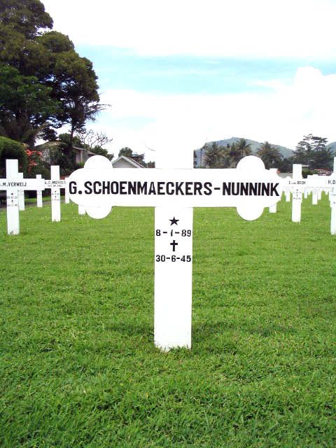 schoenmaeckers.nunnink.g.2005.jpg