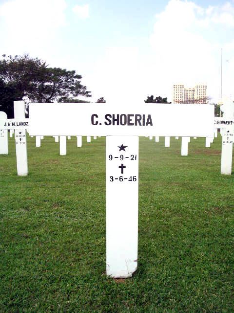 shoeria.c.2005.jpg