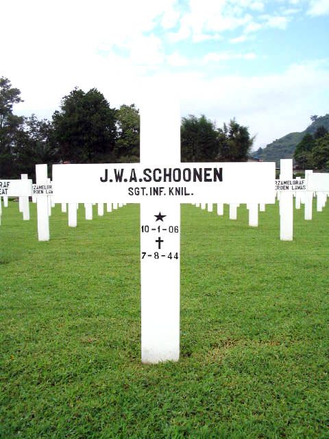 schoonen.j.w.a.2005.jpg
