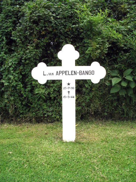 appelen.van.bango.l.2005.jpg