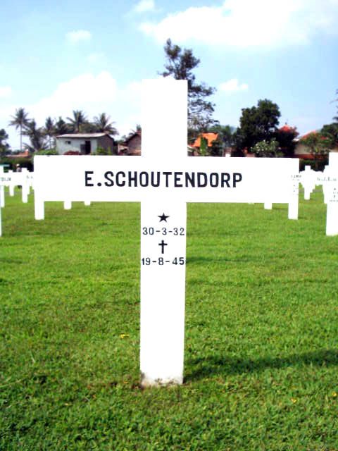 schoutendorp.e.2005.jpg