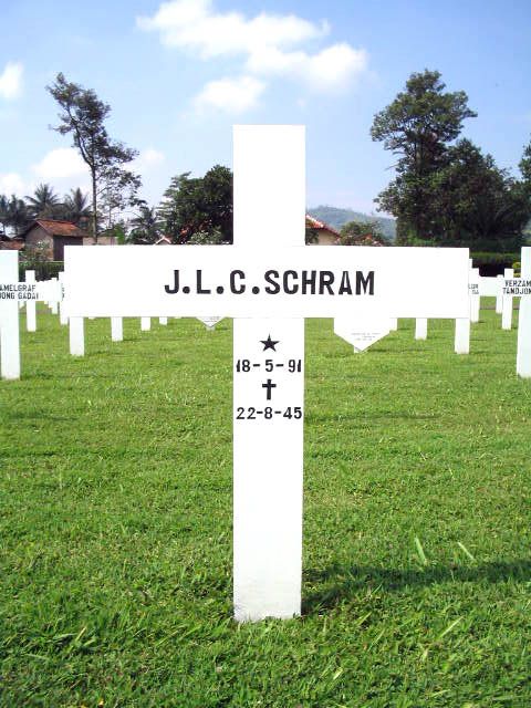 schram.j.l.c.2005.jpg