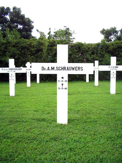schrauwers.a.m.2005.jpg