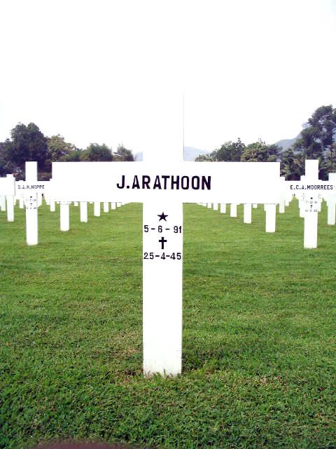 arathoon.j.2005.jpg