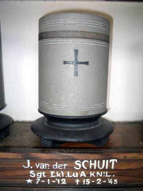 schuit.v.der.j.2005.jpg