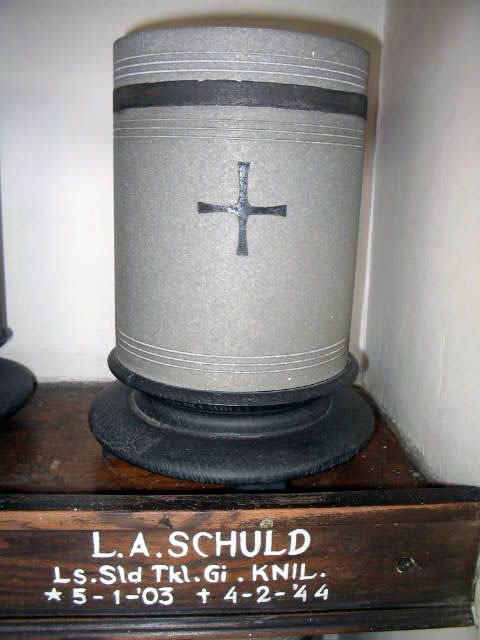 schuld.l.a.2005.jpg