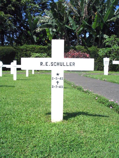 schuller.r.e.2005.jpg