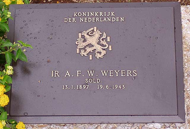 weyers.a.f.w.2006.jpg