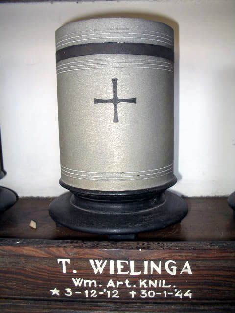 wielinga.t.2005.jpg