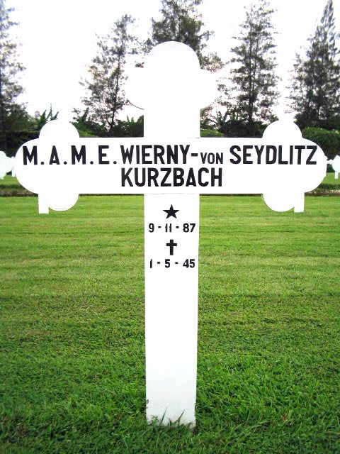 wierny.von seydlitz kurzbach.m.a.m.e.2004.jpg