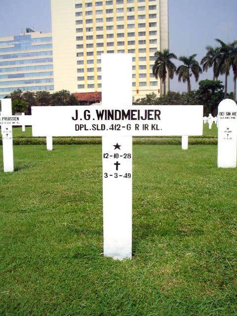 windmeijer.j.g.2005.jpg