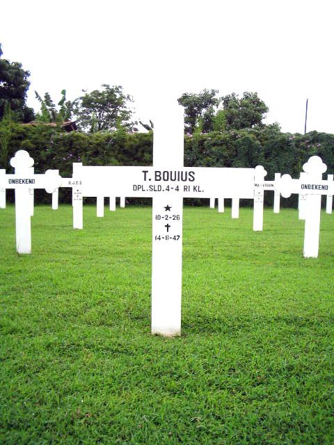 bouius.t.2005.jpg