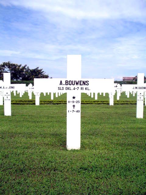 bouwens.a.2005.jpg