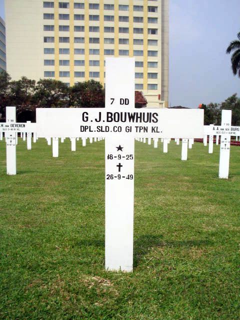 bouwhuis.g.j.2005.jpg