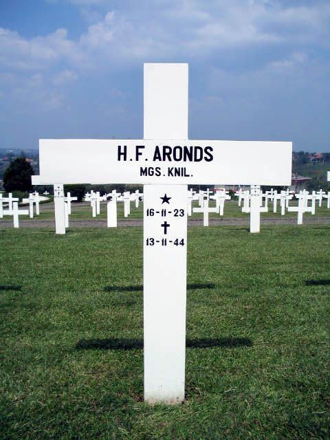 aronds.h.f.2004.jpg.JPG