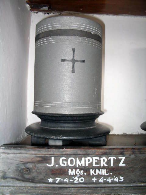 gompertz.j.2005.jpg