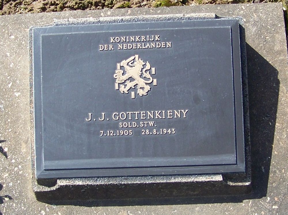7. F. 11.JPG