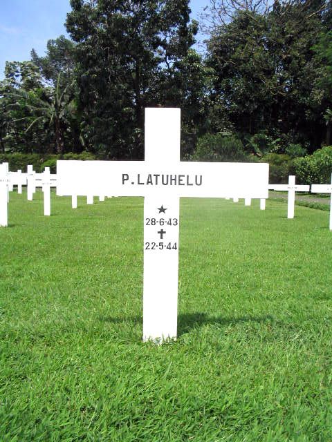 latuhelu.p.2005.jpg