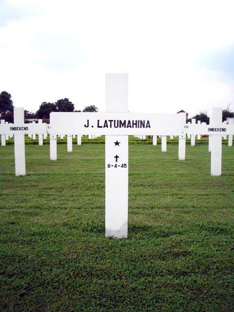latumahina.j.2005(1).jpg