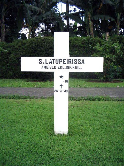 latupeisissa.s.2005.jpg